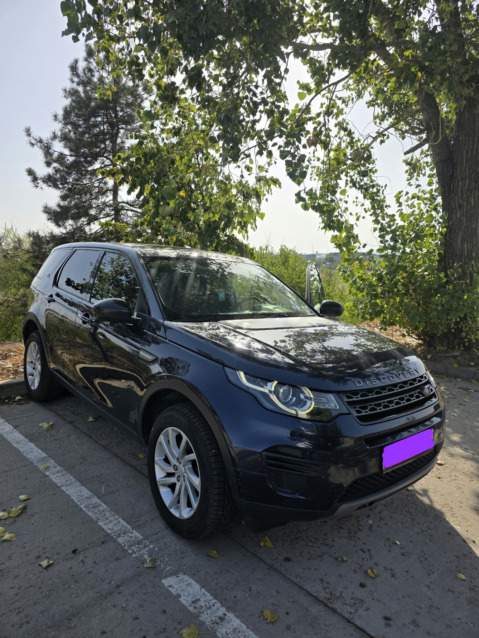 Land Rover Discovery Sport 2.0Td 4WD – vedere exterioară 3
