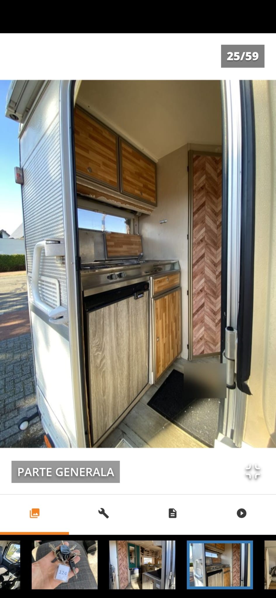 Ford Transit AutoCaravana 2.5 D – bucătărie