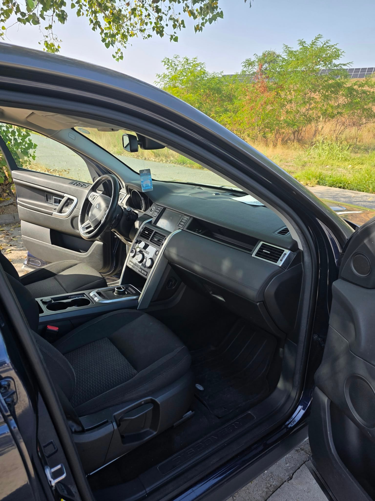 Land Rover Discovery Sport 2.0Td 4WD – interior 4